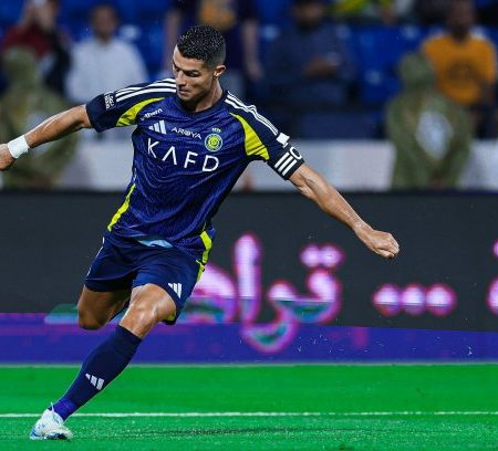 Ronaldo giúp Al Nassr vào chung kết Siêu Cup Saudi