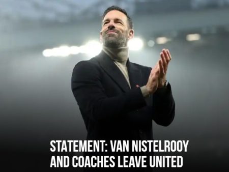 Man Utd ra thông báo về tương lai của Van Nistelrooy